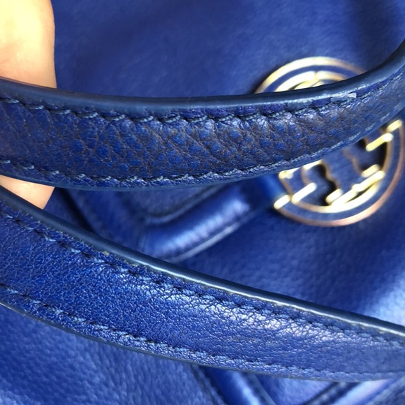 Tory Burch Amanda Tote - Picture 14 of 16